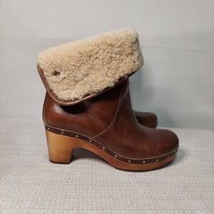 UGG Lynnea 1958 Leather Clog Boots Leather Fold Sheepskin Lined Women's Size 8